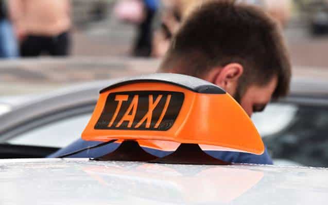 Özünü polis kimi təqdim edən şəxs 30 taksi sürücüsünün pulunu aldı