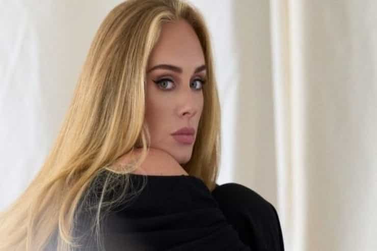 Adele boşanmasından danışdı