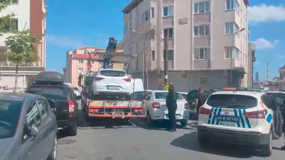 İstanbulda iki nəfər, başlarından vurulmuş halda tapılıb