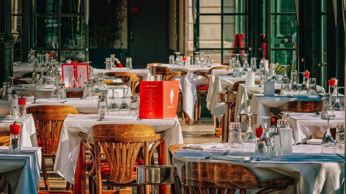 Bakıda tanınmış restoranlar cərimələndi - SƏBƏB