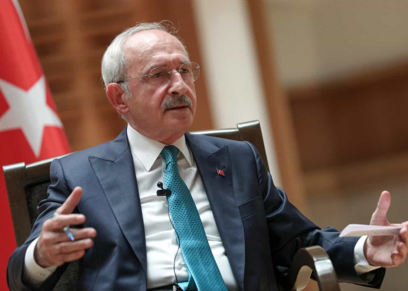 Kılıçdaroğlunun müavini istefa verdi - FOTO