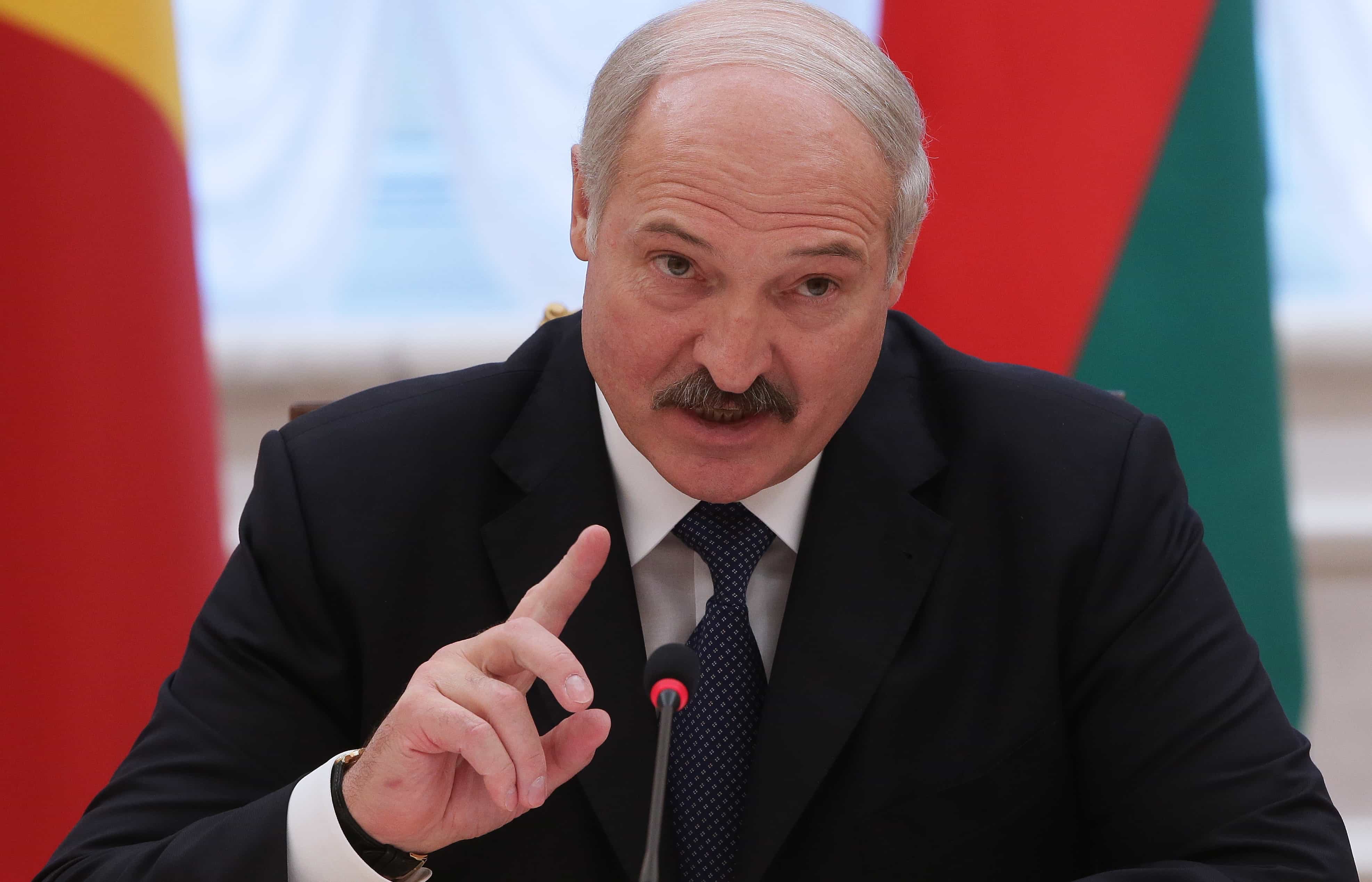 Lukaşenka hərbi çevrilişə hazır olduğunu bəyan etdi