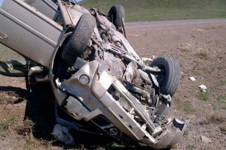 Bakıda BMW aşdı, sürücü öldü