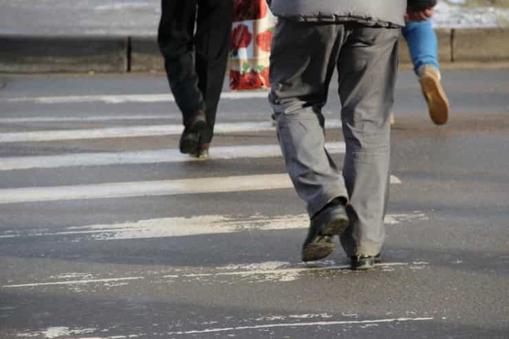 Yolu keçən daha bir piyada xəstəxanalıq oldu