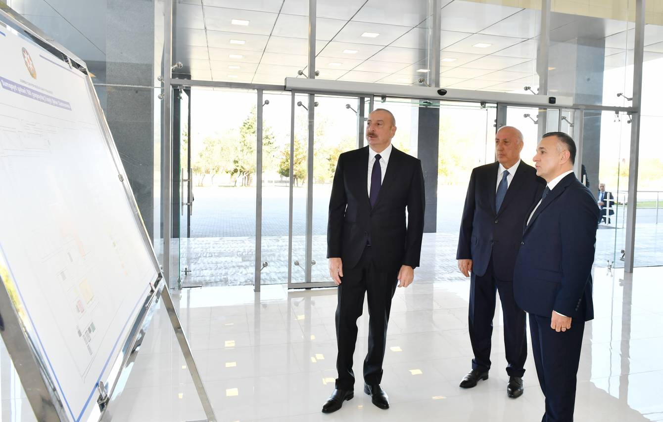 İlham Əliyev 2 saylı Sumqayıt Şəhər Xəstəxanasının yeni binasının açılışında iştirak edib.